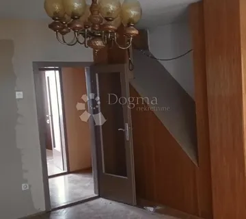Kuća Osijek 160 m² – 3 etaže, garaža, investicijska prilika