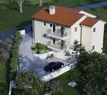 Čavle –roh-bau kuća s velikom okućnicom i dva odvojena stana - cover