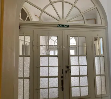 Izuzetan stan u baroknoj jezgri - Varaždin