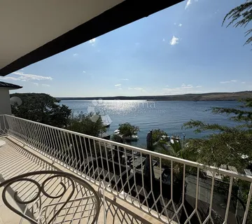 Jadranovo, etaža kuće, PRVI RED DO MORA - Jadranovo, Crikvenica