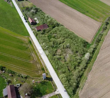 Kuća na parceli 7.480 m2 – idejni turistički projekt na 3.500 m2 - cover