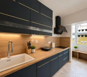Pula Centar – Potpuno renoviran stan 60 m² s balkonom