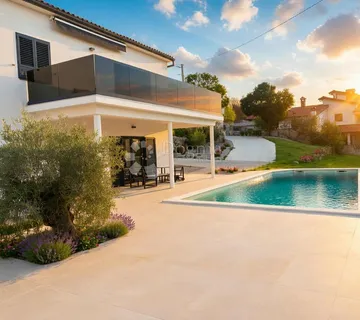 Moderna kuća s 2 apartmana- Kaštelir - cover