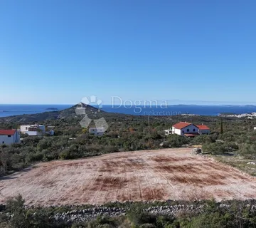 Građevinsko zemljište od 1285m2 u zaleđu Primoštena
