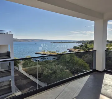 Seline/Starigrad - dvosoban stan 20 m od mora S5 - cover