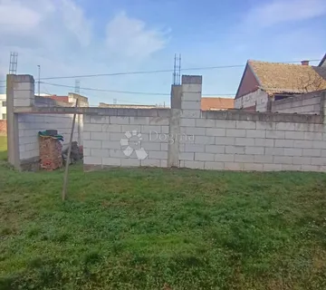 Kuća s mnogo opcija – velika parcela, Đakovo! - cover