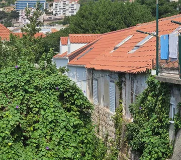 Prodaje se kuća za adaptaciju – Gruž - Dubrovnik