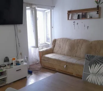 Kamena oaza u srcu Vele Luke – 200m od mora, s konobom i dvorom - cover