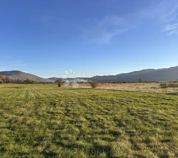 SINAC PRODAJE SE GRAĐEVINSKO ZEMLJIŠTE 11000 m2 - Sinac, Otočac
