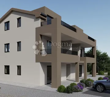 Novogradnja - moderan stan sa dvorištem u okolici Poreča