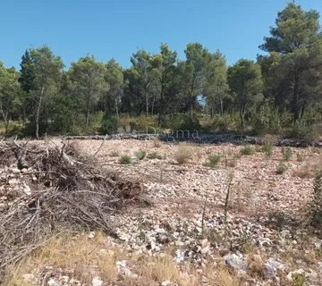 Atraktivno zemljište u Dubravi kod Šibenika - Dubrava kod Šibenika, Šibenik