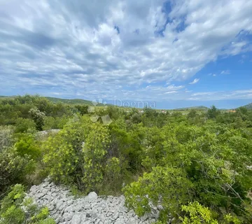 VODICE - građevinsko zemljište na atraktivnoj lokaciji