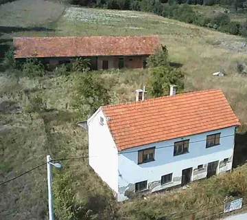 Kuća za adaptaciju sa 4.687m² okućnice na području Zlatar Bistrice - cover