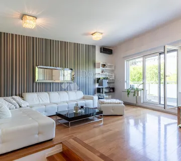 Top Penthouse Pun Svjetla - 2 Terase - 2 Balkona - 2 Parkinga - Zagreb