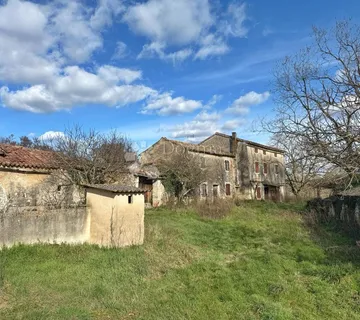 Rijetkost Na Tržištu - Savršena Stancija Za Privatnu Rezidenciju Ili Poslovni Model - Vižinada