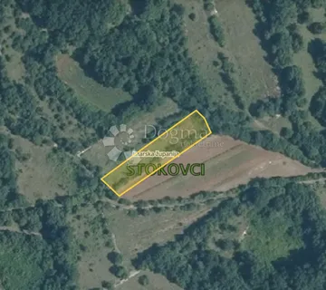 Pravilna parcela od 1.081 m² u srcu Istre - Režanci, Svetvinčenat