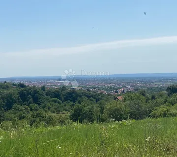 VIKENDICA - GRAĐEVNO ZEMLJIŠTE 5329 m2 - Gromačnik, Sibinj