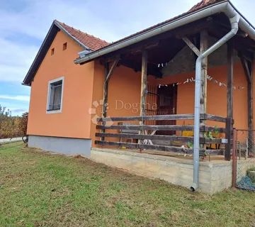 Savršen dom na vrhu brda - Vojišnica, Vojnić