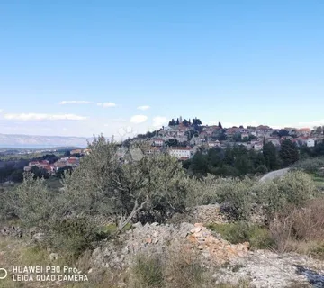 Poljoprivredno zemljište Hvar-Jelsa 9500m2