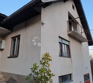kuća Topusko, lijep pogled, lijep voćnjak, lijepa cijena