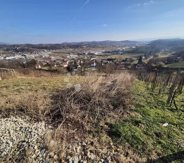 Maleni vinograd 596m² na brijegu iznad Krapine - Bobovje, Krapina