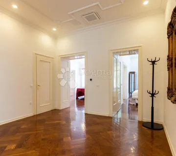 CENTAR ZRINJEVAC – LUKSUZAN STAN 175 m² ZA ŽIVOT ILI POSLOVNI PROSTOR NA PRESTIŽNOJ LOKACIJI - Zagreb