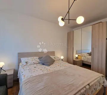 Stan 1s+db, parking, 250 m do Arene, Pula centar - cover