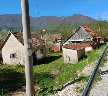 Odlična kuća u blizini glavne ceste - cover