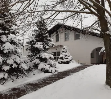 GLAMUROZNI SAN ZA ŽIVOT S KARAKTEROM - cover