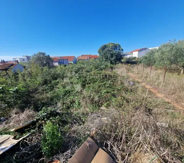 Bili brig - 1427 m2 za 3 stambene jedinice - cover