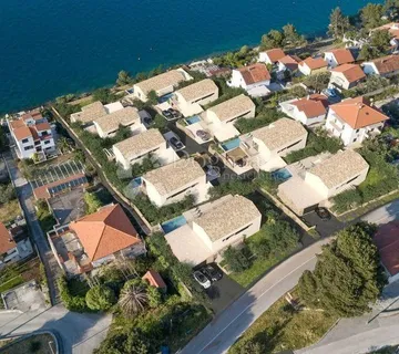 VILA 7 U NOVOGRADNJI, OKRUG DONJI - cover