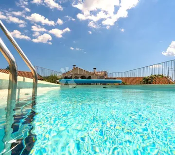 Matulji, najam ville sa bazenom - cover