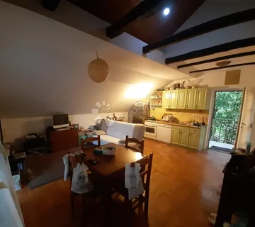 Dvosobni stan s prostranom terasom, garažom i zajedničkim vrtom - centar Remeta - cover