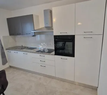 STAN ZA NAJAM KAŠTEL SUĆURAC - cover