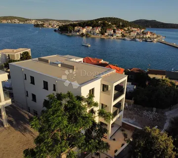 ROGOZNICA- 2.KAT, 70M OD MORA I CENTRA- TOP LOKACIJA  - cover