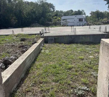 Započeta gradnja s garažom - cover