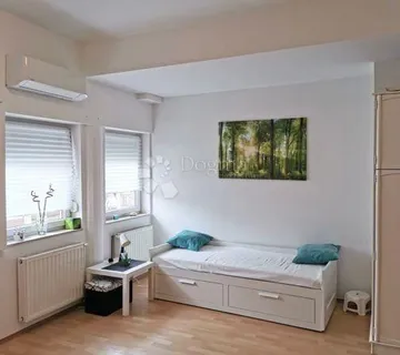 PRILIKA! DUBRAVA 26m2 – tramvajska zona - cover