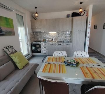 PREDIVAN OBITELJSKI APARTMAN SA PANORAMSKIM POGLEDOM - cover