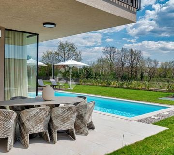 Ekskluzivna smart home vila, kompletno opremljena, s otvorenim pogledom  - cover