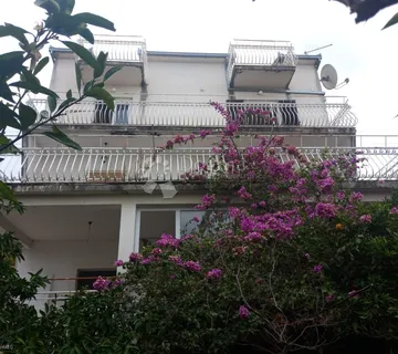 PRODAJA KUĆE TROGIR - cover