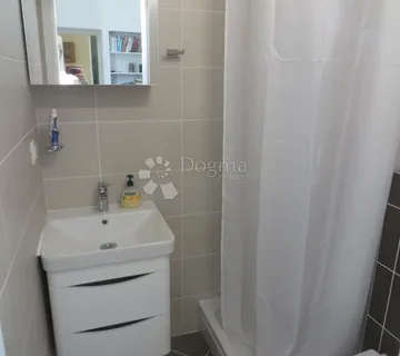 Opatija, Centar, 2s+db,  prvi red do mora - cover