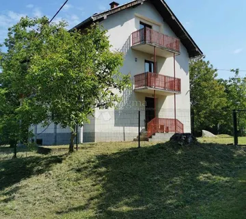 Fancy kuća na selu - cover