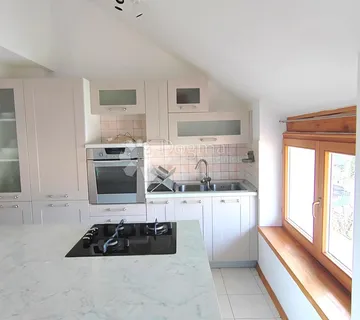 Trosoban stan s parkirnim mjestom -Šalata !!! - cover