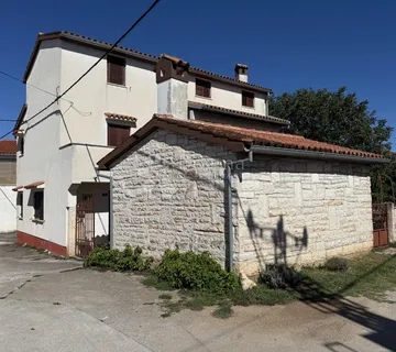 PRILIKA - Kuća u okolici Marčane  - cover