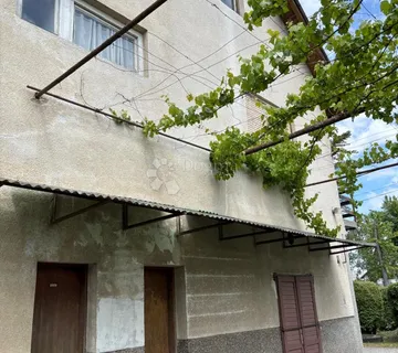 Kuća i zemljište za razvoj u Sračincu - cover