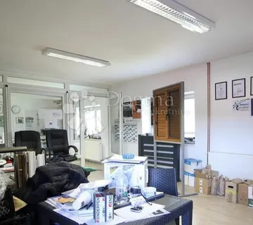 Poslovni prostor – Delnice, hala 1000 m² - cover