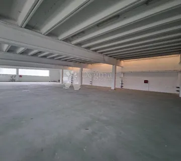 Velika poslovna zgrada  - cover