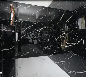 POREČ (okolica) - Prostrani stan u prizemlju sa vrtom - cover