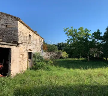 SVETVINČENAT – imanje s dvije kamene kuće na lijepoj lokaciji - cover