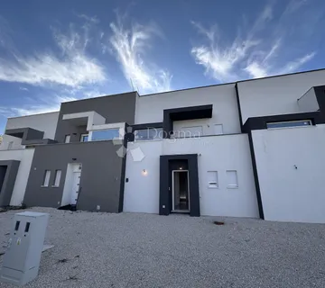 SABUNIKE DUPLEX KUĆA 120 m2 NAMJEŠTENO  - cover